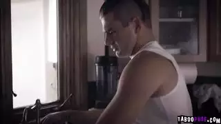 القضيب الضخم الذي يفيده دائمًا