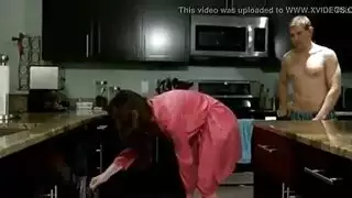 سكس محارم مترجم و الابن ينيك أمه المطلقة الهايجة
