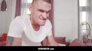 الإلهة المتوهجة يورجيليس كاريلو الحسية تتحول