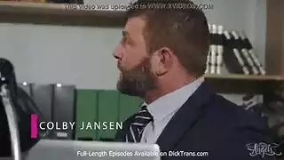 خنثى مثير وأمي الحصول على الشريط ندف