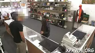 Hentak يحصل على جرعة يومية من اللعنة من رجل تحبه كثيرًا