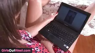 الهواة في سن المراهقة الكلية النافورات والأصابع كس مشعر