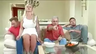 زوجة قرنية سخيف بعل.