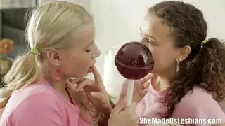 متعه ونيك وسحاق بنتين مع بعض