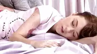 ليلة الدخلة الساخنة بين الفتاة و اخوها و اجمل نيكة