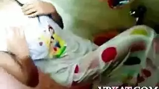 الحلو في سن المراهقة الرعاية أخذ والدها الغني