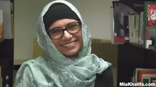 ميا خليفة استمتع بهذه الجولة الحميمة للجسم العربي المذهل