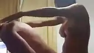 استيقظ خنثى حار مع المقارنة.