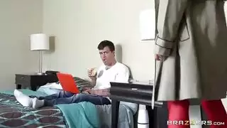 يريد أن يعجب له الكمال الآباء و اللعنة لها في كس جدا