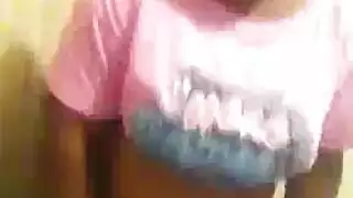 في سن المراهقة الثدي الدهون يظهر كل شيء