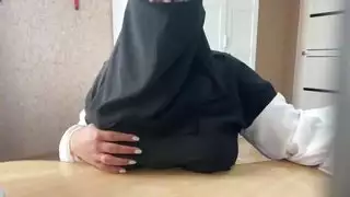 جبهة مورو العربية تستمني نفسها مباشرة في دردشة الويب