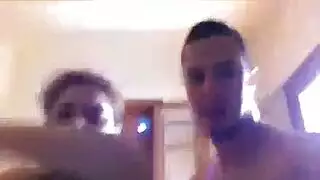 جامعية مغربية بقميص نوم نار تنيك رجل في زبه