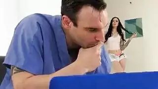 أدميرا الحمار كبيرة قبل أن وضع قضيبه في