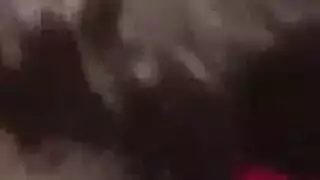 فاتنة الساخنة إعطاء الرأس والرجيج الديك