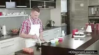 سكس جماعى صعب جوده اتش دي شاب ينيك ام صديقته وبنتها