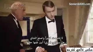 مترجم عربي: الخادم ينيك مرات صاحب البيت والخدامة