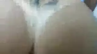 جبهة مورو شقراء لذيذ مع أفكار قذرة في عقلها