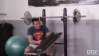 وضعت كسه على وجهه وهو سعيد