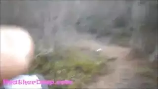 عطس في منزل أحد الأصدقاء