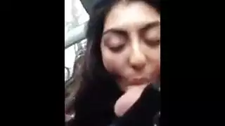 قحبة عربية عراقية تتناك من طيزها