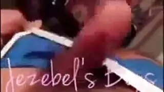 الأبنوس فاتنة تايلر بريز و كندرا سبيد مارس الجنس من الخلف