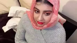 الجمال العربي يفعل اللسان