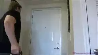 المرأة العجوز تضاجعه كثيراً