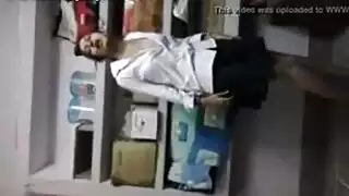 قرنية تحول جنسى كتكوت واحد نون تمتص الديك على الحزب