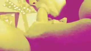 زوجتي الساخنة تمتص قضيبي وتبتلع مني مني