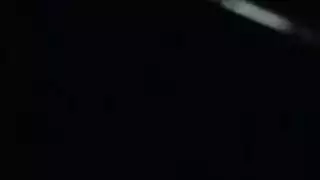 جميلة فيفيان تغيير الثدي على الكرسي