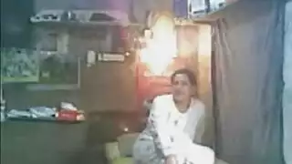 البواب الصعيدي و المطلقة المحجبة يولع كسها تحت السلم