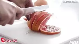 الرشوة الجنسية من الأم لمصلحة ابنائها سكس مترجم