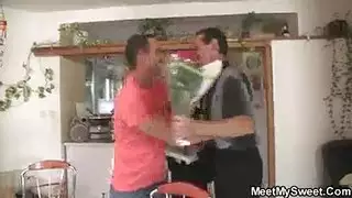 مقاطع فيديو ضهر بنات كسكس