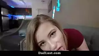 ملكة جمال الملاعين لها ثقب كس من كثافة
