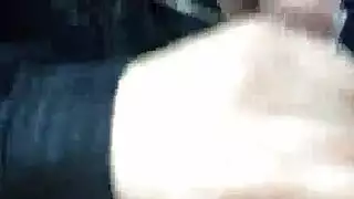 شقراء يبتلع حمولة كاملة من نائب الرئيس