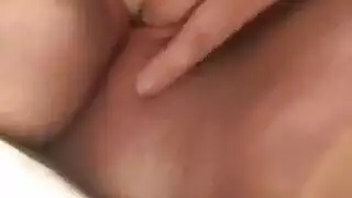 لدى هيثرز حلماتان تلعبان