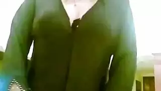 الأنثى العربية الساخنة ترقص من أجلي