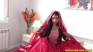 اللسان الذي أدلى به كس الهندي