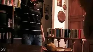 وجبة خفيفة جبني مع الفتاة المسلمة ()