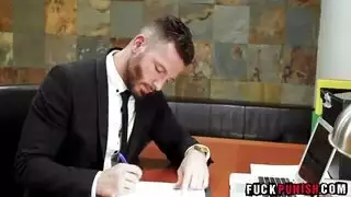 امرأة سمراء مع الثديين جميلة يريد القضيب معبأة في ضيق كس