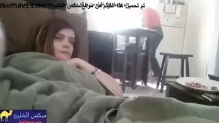 سكس حقيقي بنت تغفل ابوها و تمارس العاده السريه مع حبيبها