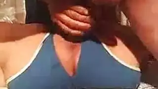 لاعبو الاسطوانات الصلبة أكثر من حب البلل هناك لبظره
