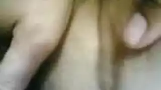 جنسي أراب جمال الحصول على لها حلق كس ركوب في سيارة