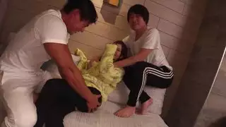 هذه المرأة المثيرة لديها ثديين كبيرين وجميلين