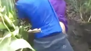 نيك محجبة مصرية في الخلاء و هي قحبة جميلة و سكسية