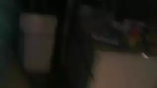 غنيمة سوداء من الأبنوس الأسود الدهون ثم ركوب الخيل اللاتيني