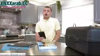الأم تحصل على زبر صديق ابنها الكبير سكس ميلفات مترجم