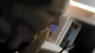 القحبة الشقراء تنيك أخوها الأعمي و تتكيف منه و تمصله
