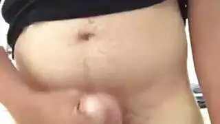 يخرج الحليب