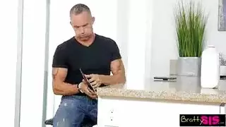 نيك محارم المراهقة الشرموطة تغتصب زب أخوها وتتناك منه